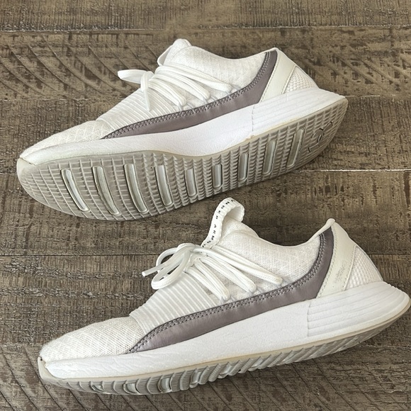 Underarmour Breathe Lace Trainer - Picture 3 of 6